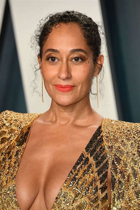 Tracee Ellis Ross flaunts her curvy figure in hot pink bikini as she ...